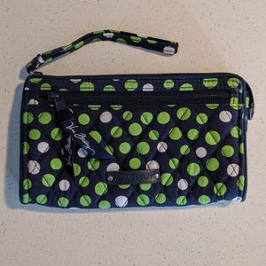 *NWOT* Vera Bradley dot patterned quilted wristlet